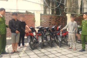 Bắt giữ nhóm thanh thiếu niên chuyên trộm cắp xe máy