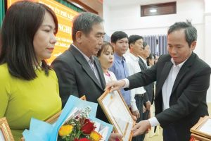 Đảm bảo giữ được cán bộ có năng lực để tiếp tục thực hiện các nhiệm vụ